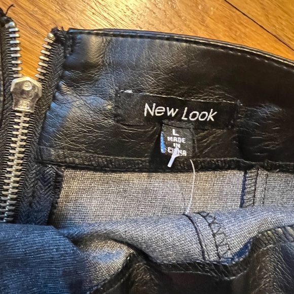 WOMENS VEGAN LEATHER SKIRT - Picture 7 of 8